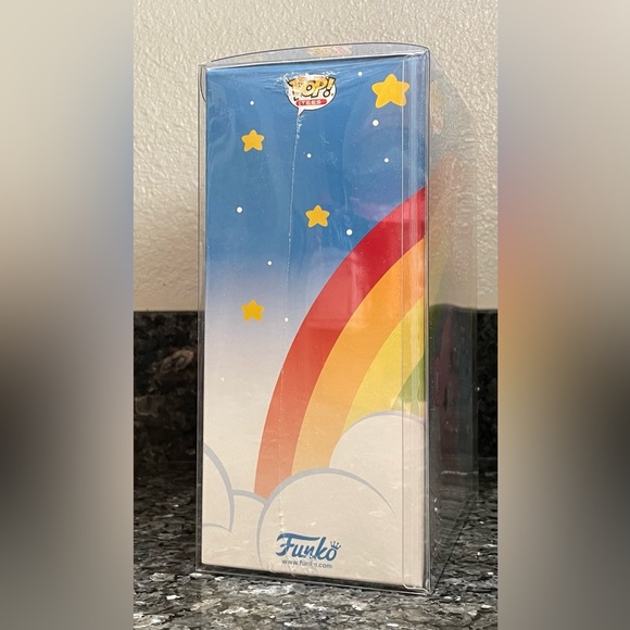 Cheer Bear T-Shirt & Funko Pop Box Set - Picture 6 of 9